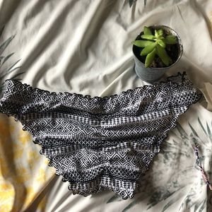 VS • cheeky bikini bottoms
